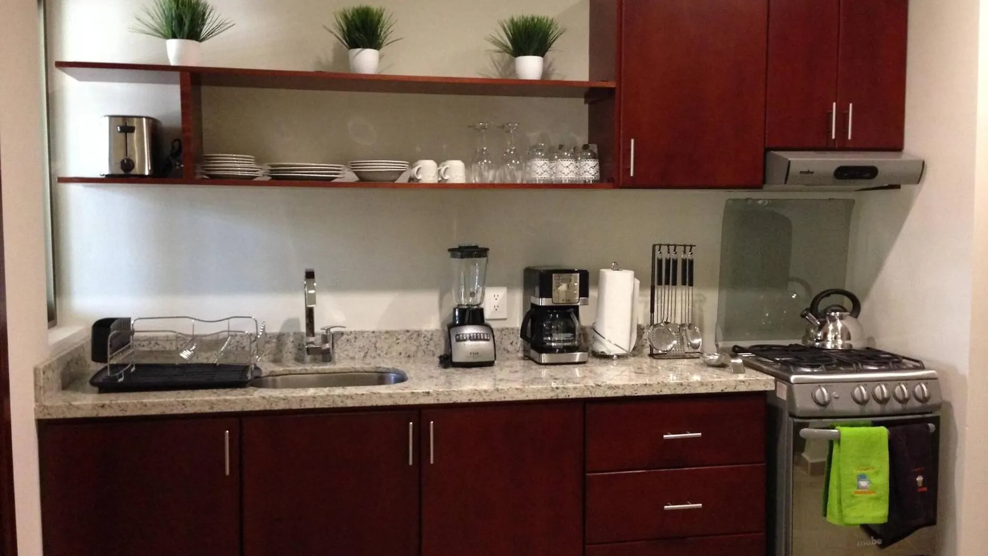 Σπίτι διακοπών Alcantara Apt, Ground Floor, Great For Digital, 2 Blocks Walk To Beach Μεξικό